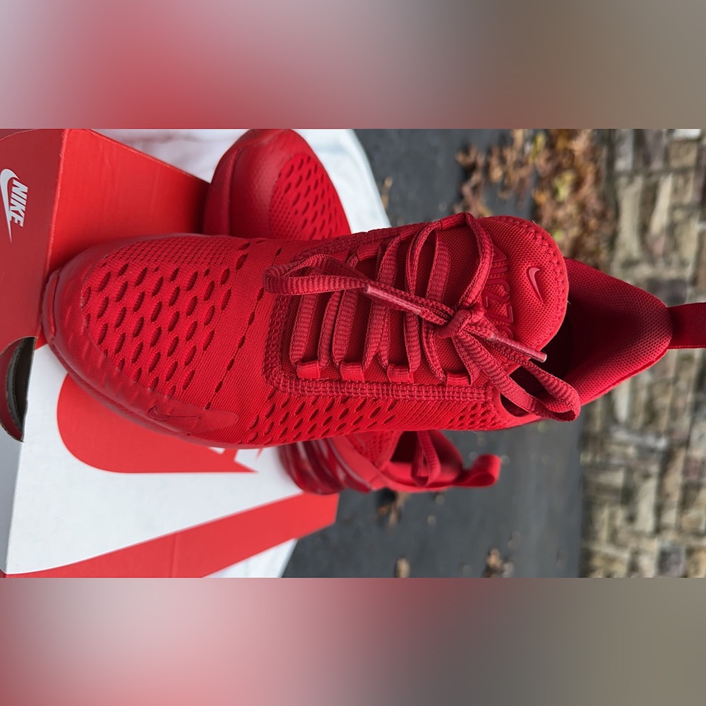 NIKE AIRMAX 270 TRIPLE UNIVERSITY RED❤️EXCELLENT CONDITION, NO DEFECTS OR STAINS